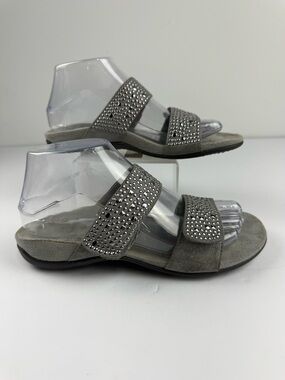Vionic Womens 6 Samoa Sandal Gray Studded Slides SEE ALL PICS.